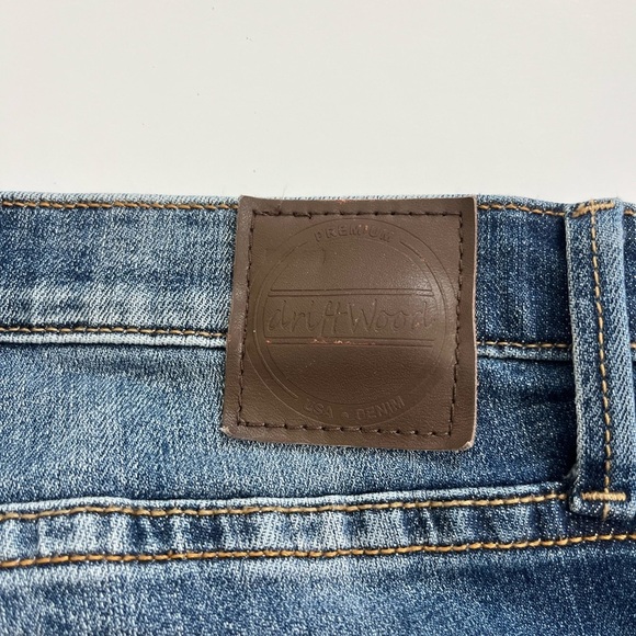 Driftwood Blue Jeans Size 31 Distressed - Picture 12 of 16